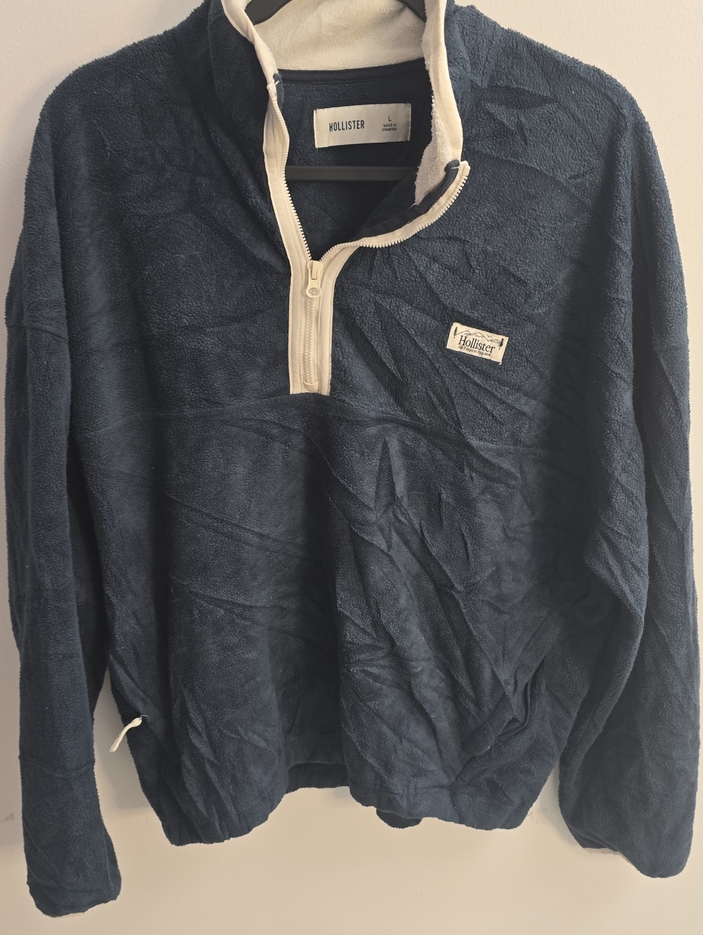 Hollister Men's Dark Navy Quarter-Zip Fleece with Cream Trim